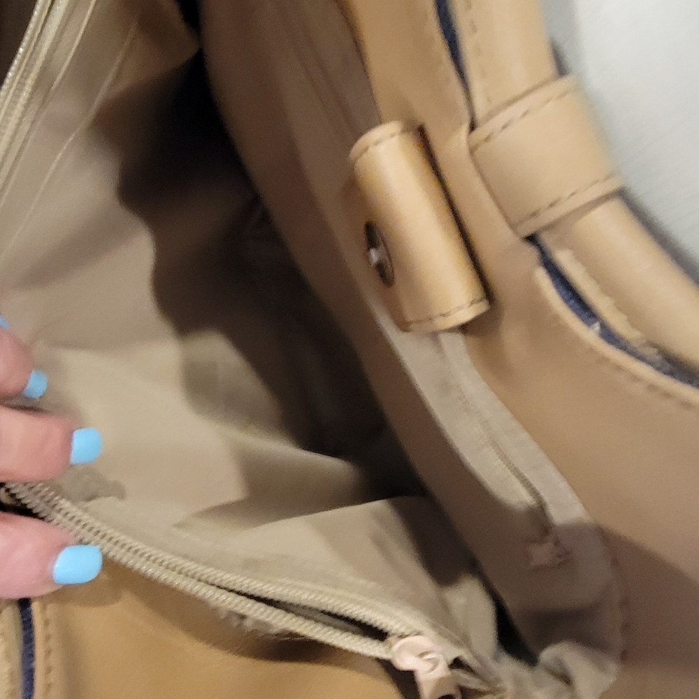💟EUC~ RELIC SHOULDER BAG - Picture 3 of 9